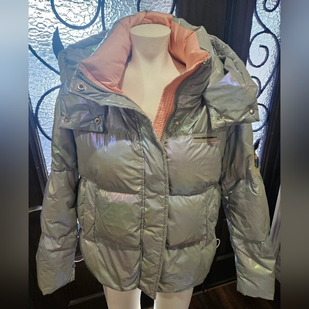 Iridescent Silver pink Puffer Jacket y2k party 2000s vibe size small.